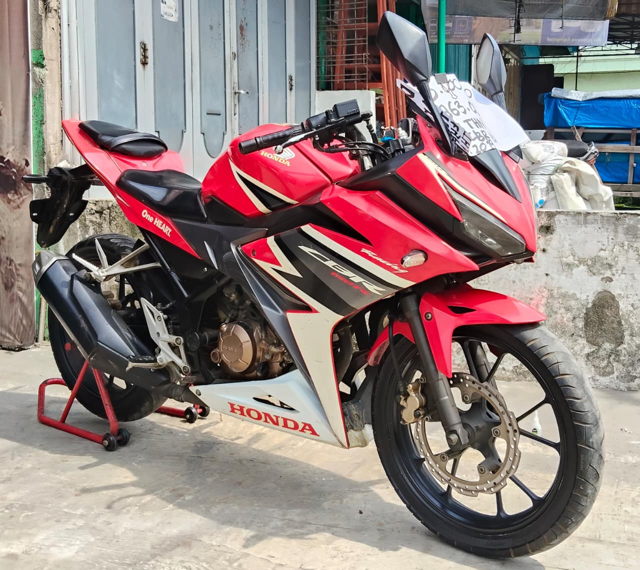 HONDA CBR 150 2019